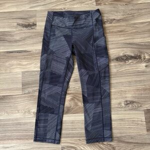 Lululemon Speed Up Crop in Etch Hail Midnight Navy Size 6